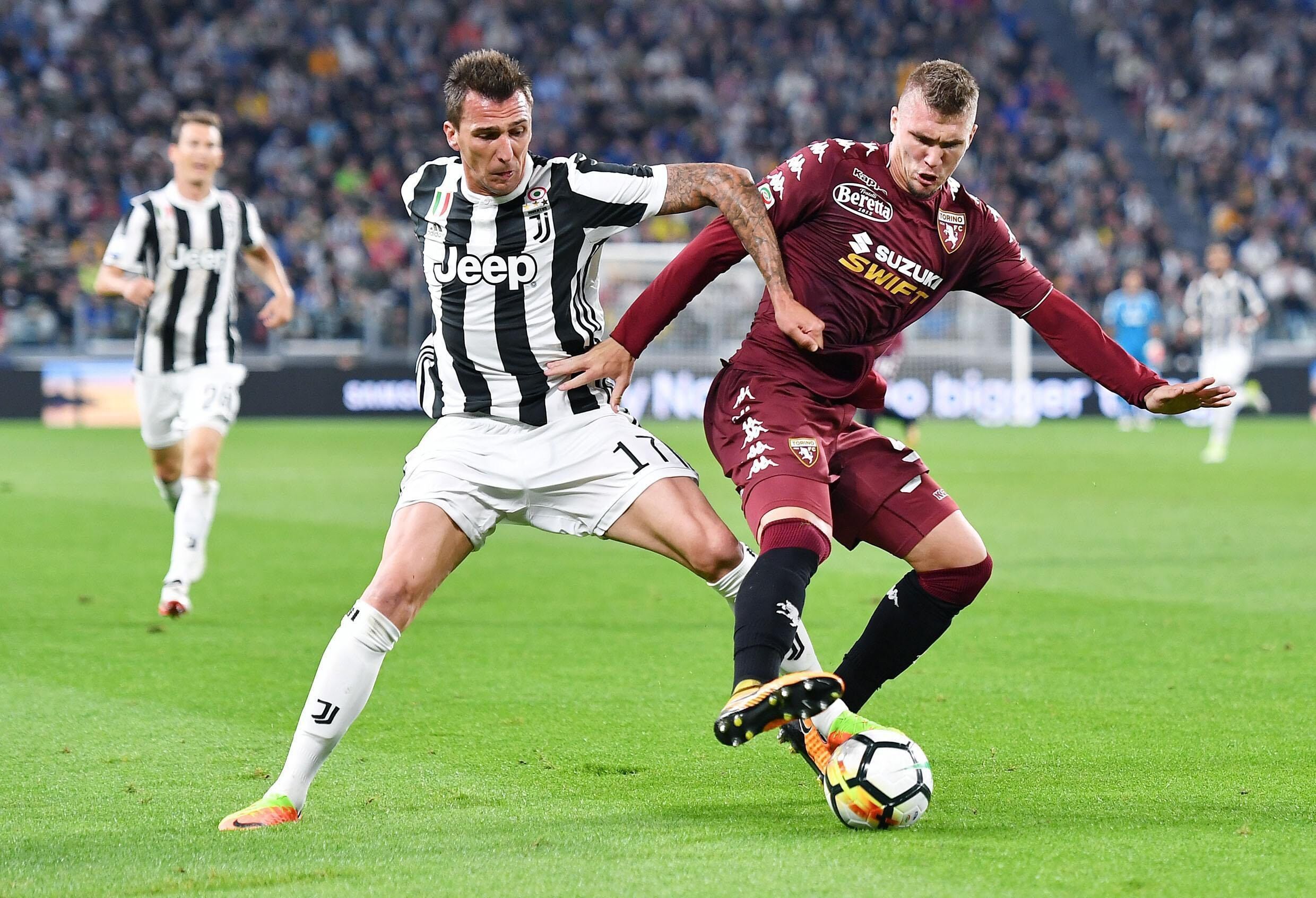 米体：罗马准备在一月签中场，对莱斯特城的苏马雷感兴趣